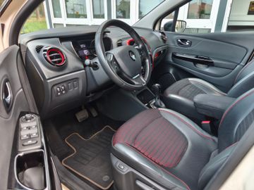 Renault Captur Helly Hansen*Autom*Navi*Kamera*PDC*SHZ*