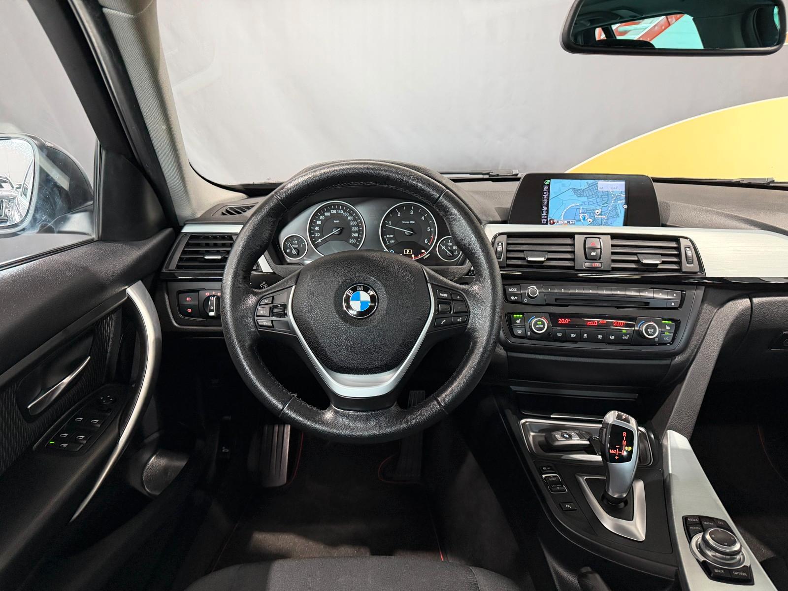 BMW 318d Touring 2.0 Aut.*Pano*Start/Stopp/Navi/PDC