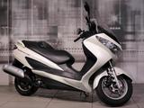 Suzuki Burgman 200 - SUZUKI VON 126 BIS 250 CCM