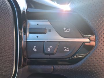 Peugeot 408 1.2 130 GT PureTech 360+Kam.+KeyLess+Navi
