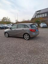 Mercedes-Benz B 180 .Klima.Kamera.Star/Stopp.Au.AHK - Mercedes-Benz B 180 mit Benzin-Antrieb