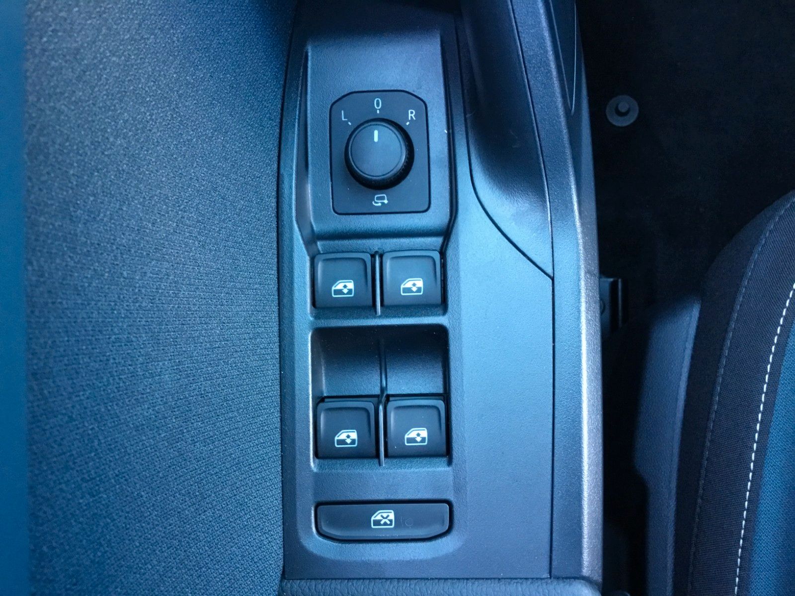 Fahrzeugabbildung SEAT Arona 1.0 TSI Style DSG+AHK+ACC+Navi+Kamera