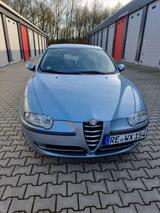 Alfa Romeo 147 1.6 Twin Spark (120 PS)  N... - Alfa Romeo 147 aus 2001