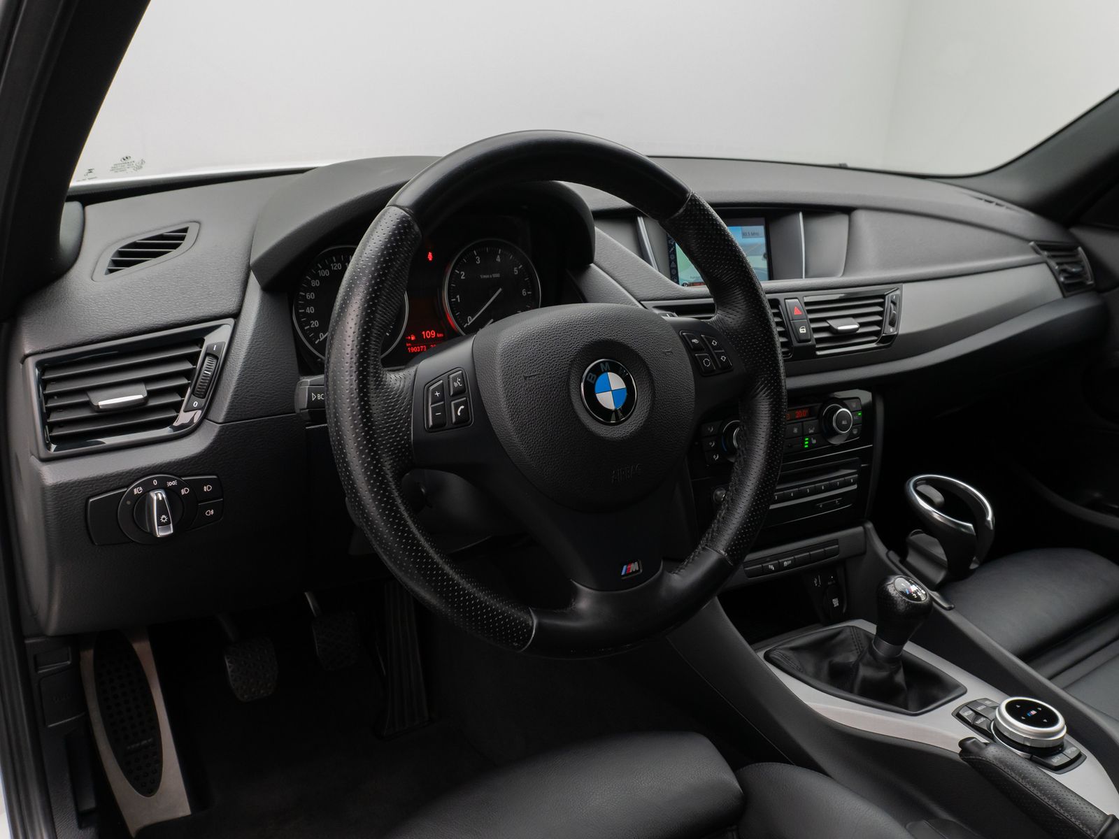 Fahrzeugabbildung BMW X1 sD18i M Sport Navi SitzhzgPDC Xenon AHK 8fach