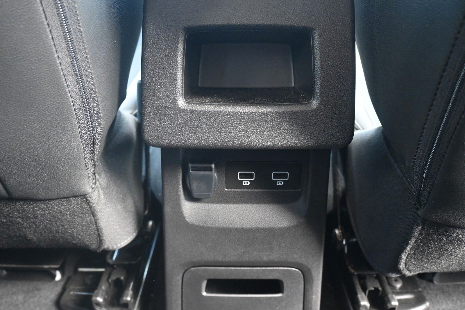 Fahrzeugabbildung Renault Kangoo III Equilibre