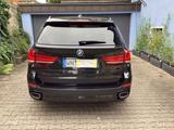 BMW X5 xDrive30d M Sportpaket+Pano+Keyless+HUD - BMW X5 Gebrauchtwagen in Stuttgart