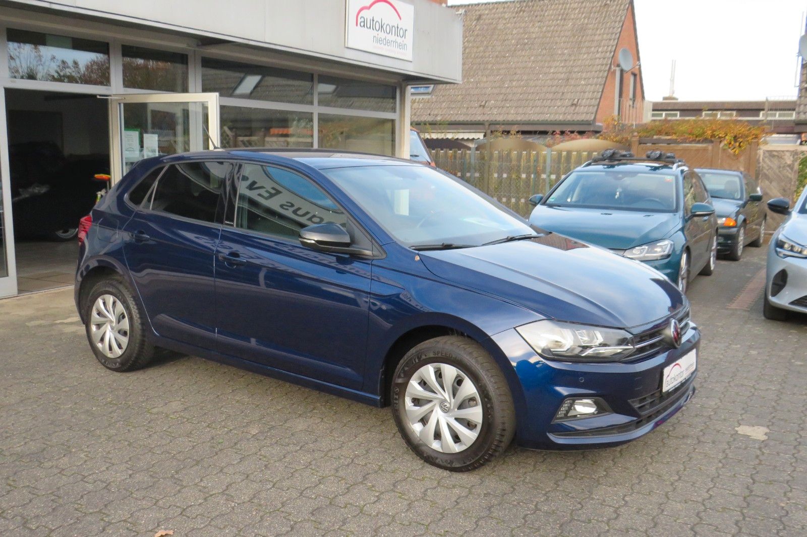 Fahrzeugabbildung Volkswagen Polo United KAMERA SITZH. NAVI KEYLESS APP-CON 1