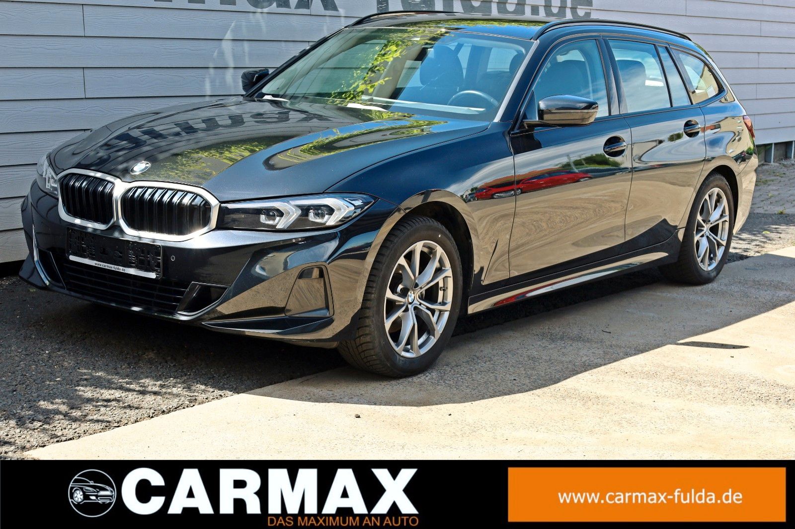Fahrzeugabbildung BMW 320dA xDrive Touring Navi,LED,SH,PDC,Widescreen