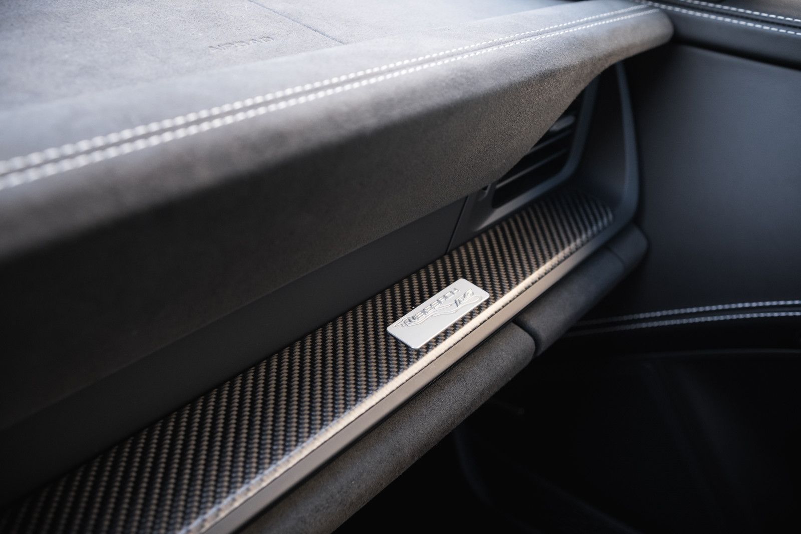 Fahrzeugabbildung Porsche 992/911 GT3 RS-PTS maritime-Lift-Weissach-PCCB