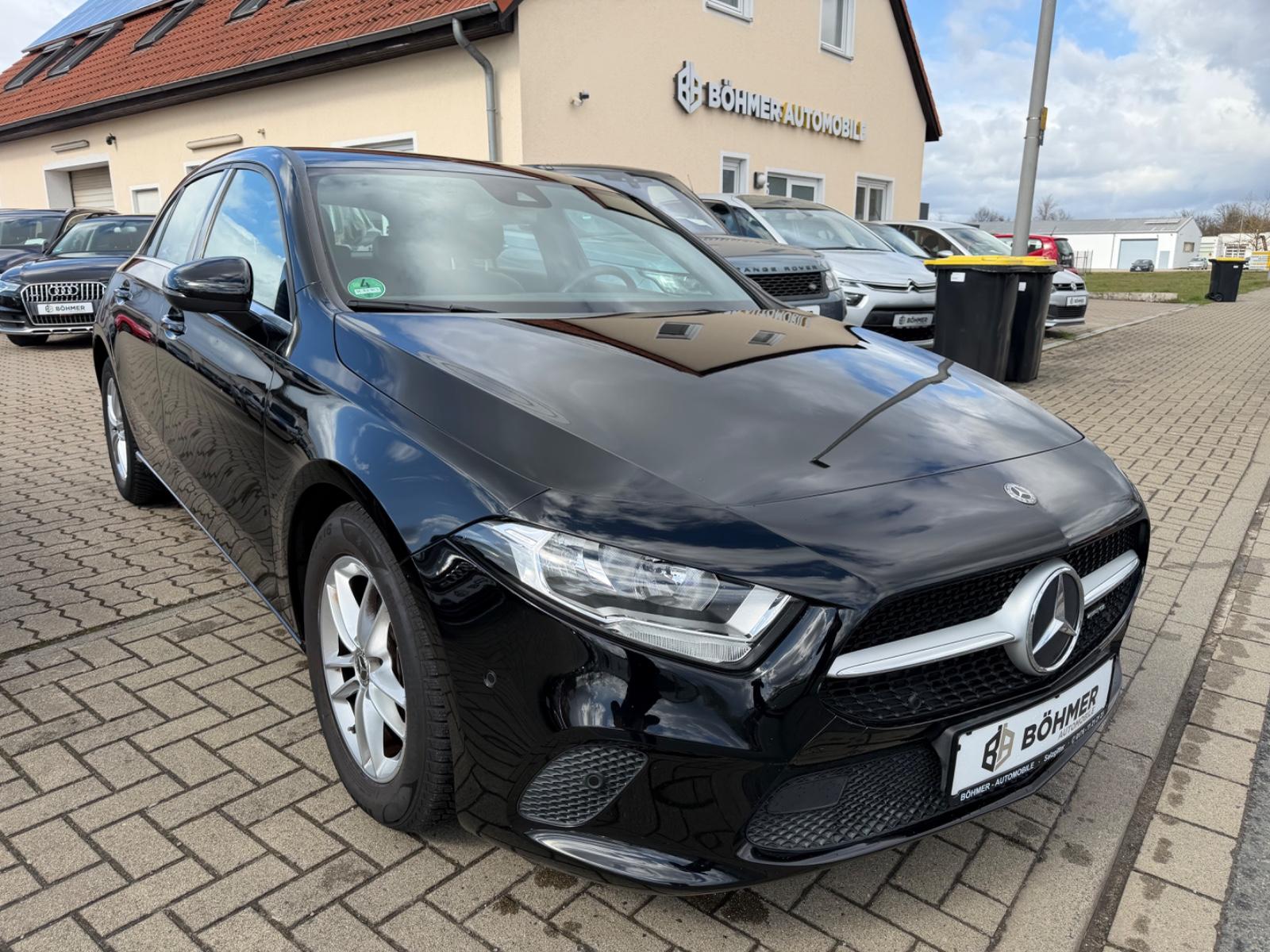 Mercedes-Benz A 180 A A 180 d NAVI/LEDER/SPORTSITZE