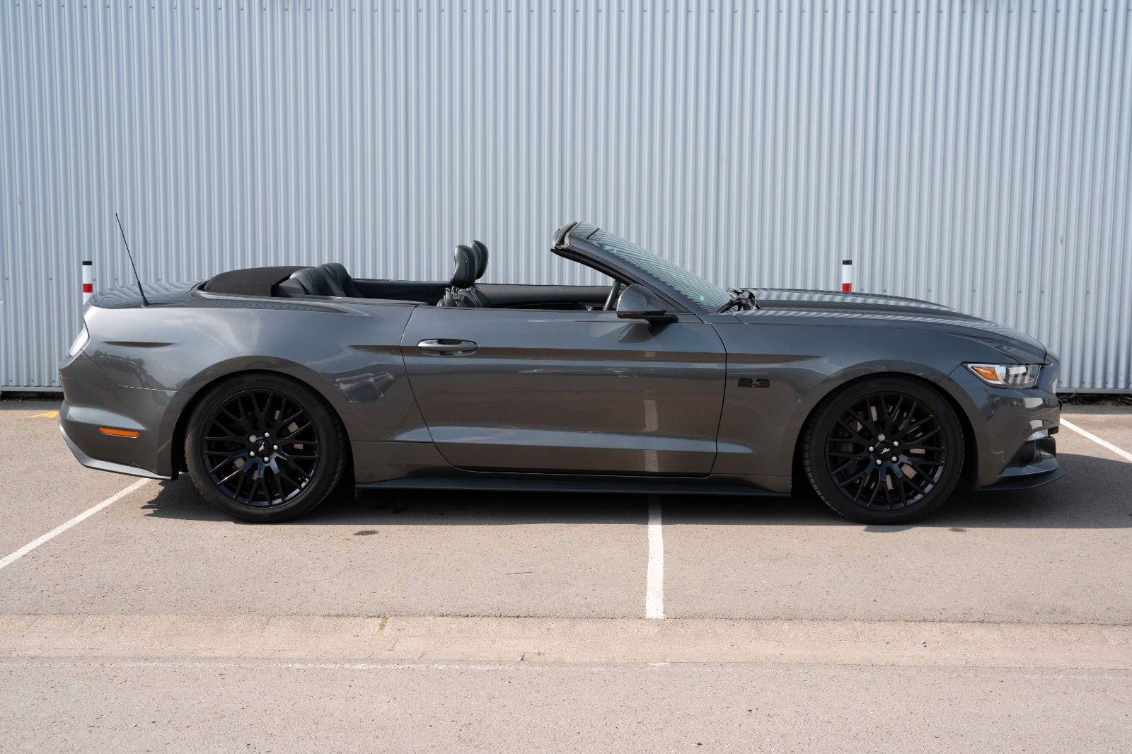 Fahrzeugabbildung Ford MUSTANG GT CONVERTIBLE 5.0 V8 KAM NAV SITZBEL