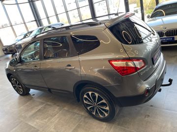Nissan Qashqai+2 4x4 *7SITZE*PANO*360 KAMERA*XENON*