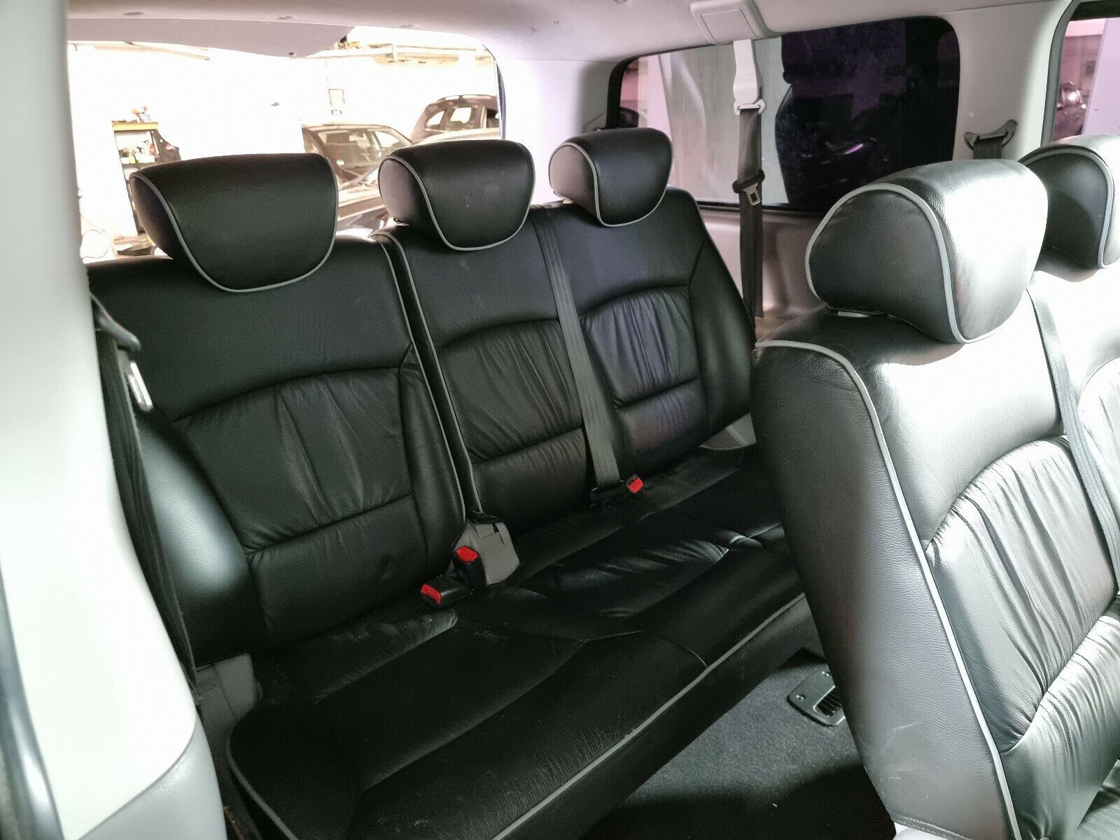HYUNDAI H-1 Travel Premium 8-Sitzer Familienbus