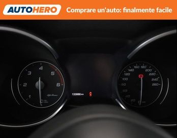 Alfa-Romeo Stelvio - 11