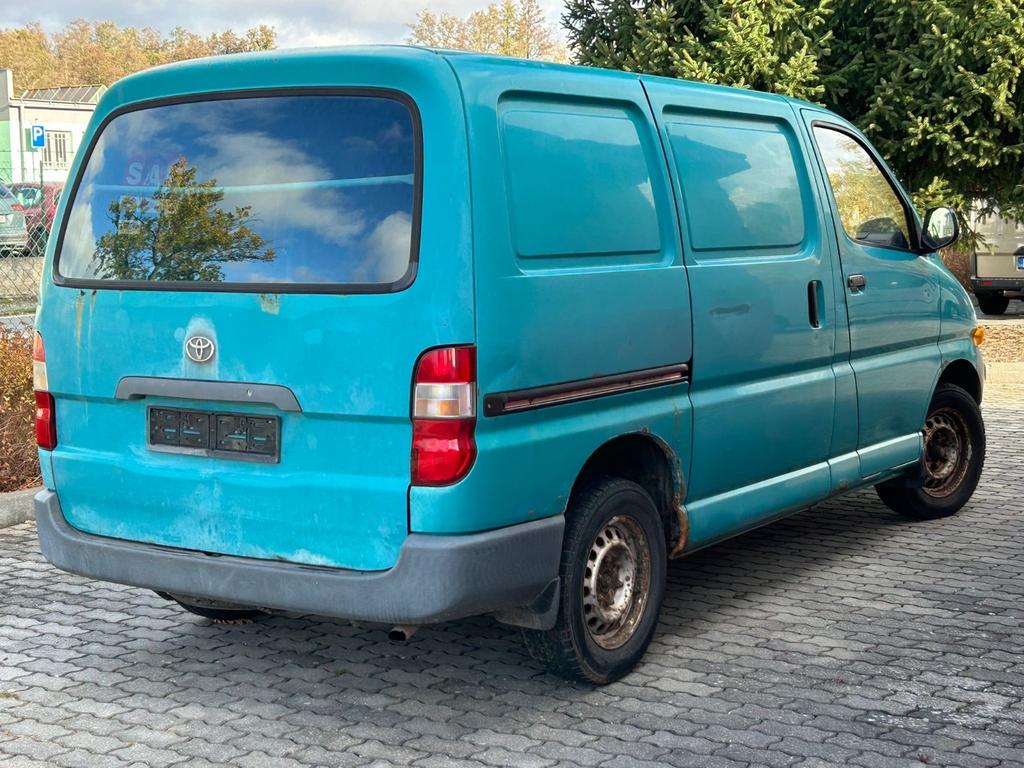 Toyota Hiace