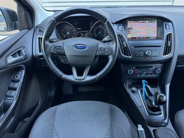 Ford Focus - 10