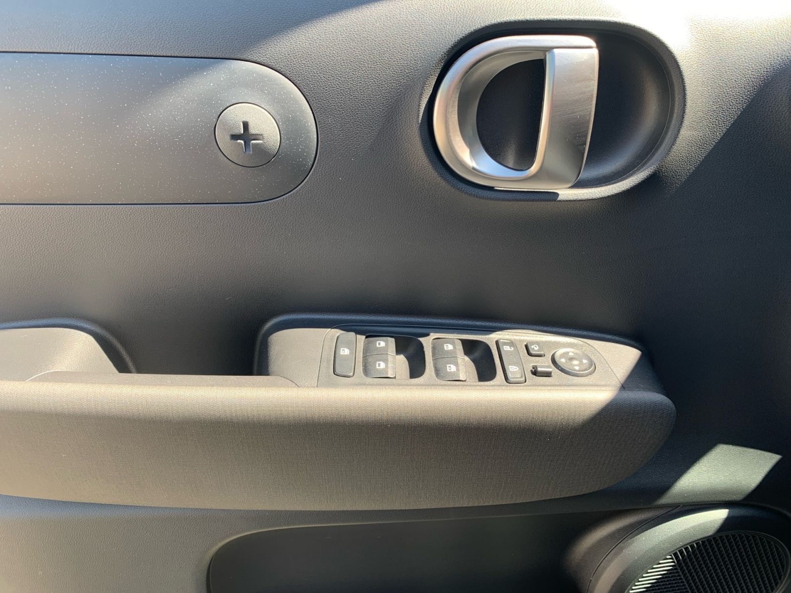 Fahrzeugabbildung Hyundai INSTER Trend Elektro 49 kWh Assistenz-Paket