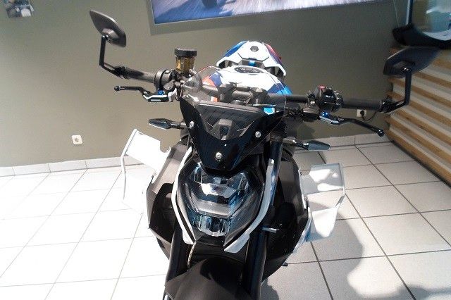 Fahrzeugabbildung BMW M1000R nur 2818 KM