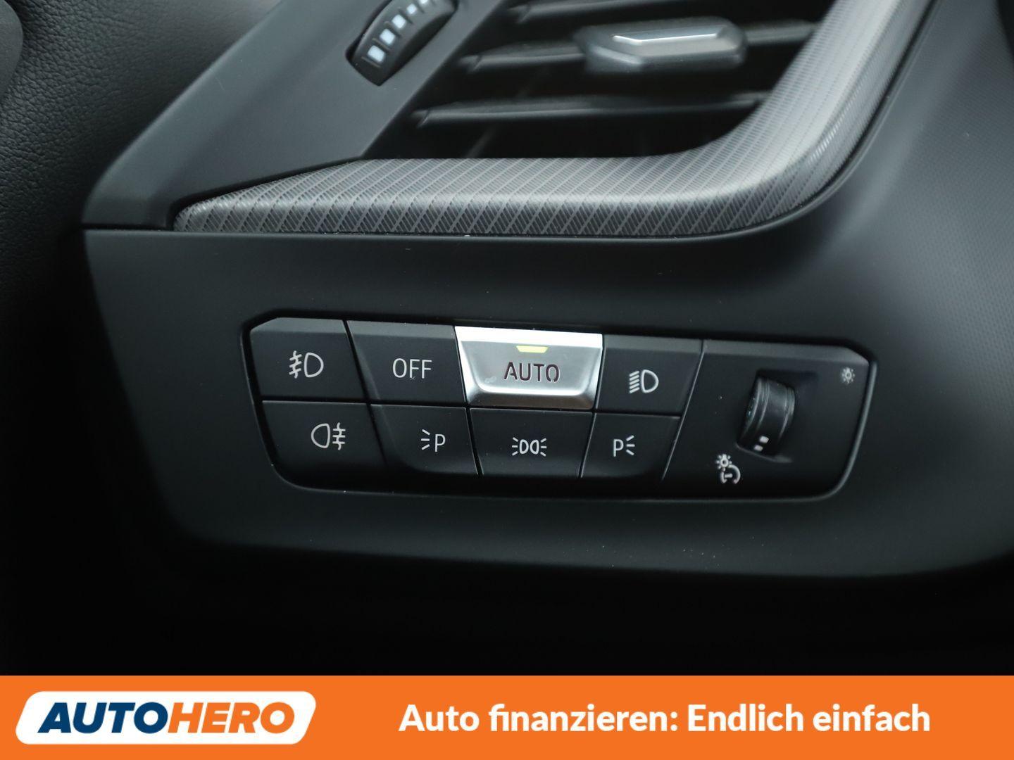 BMW 1er 118i M Sport Aut.*NAVI*TEMPO*PDC*SHZ*ALU*