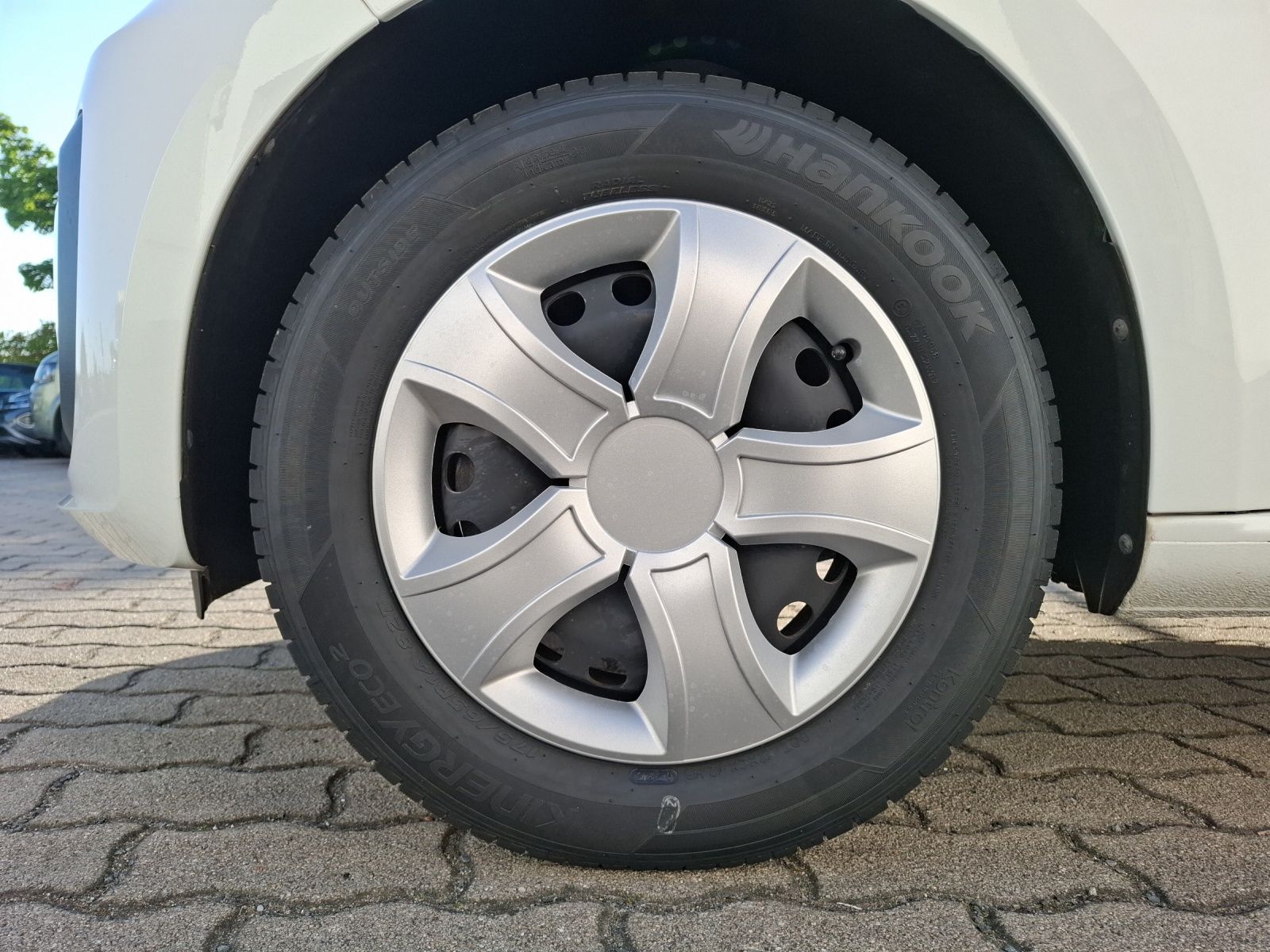 Fahrzeugabbildung Volkswagen up! 1.0 Klima DAB GRA RFK SH