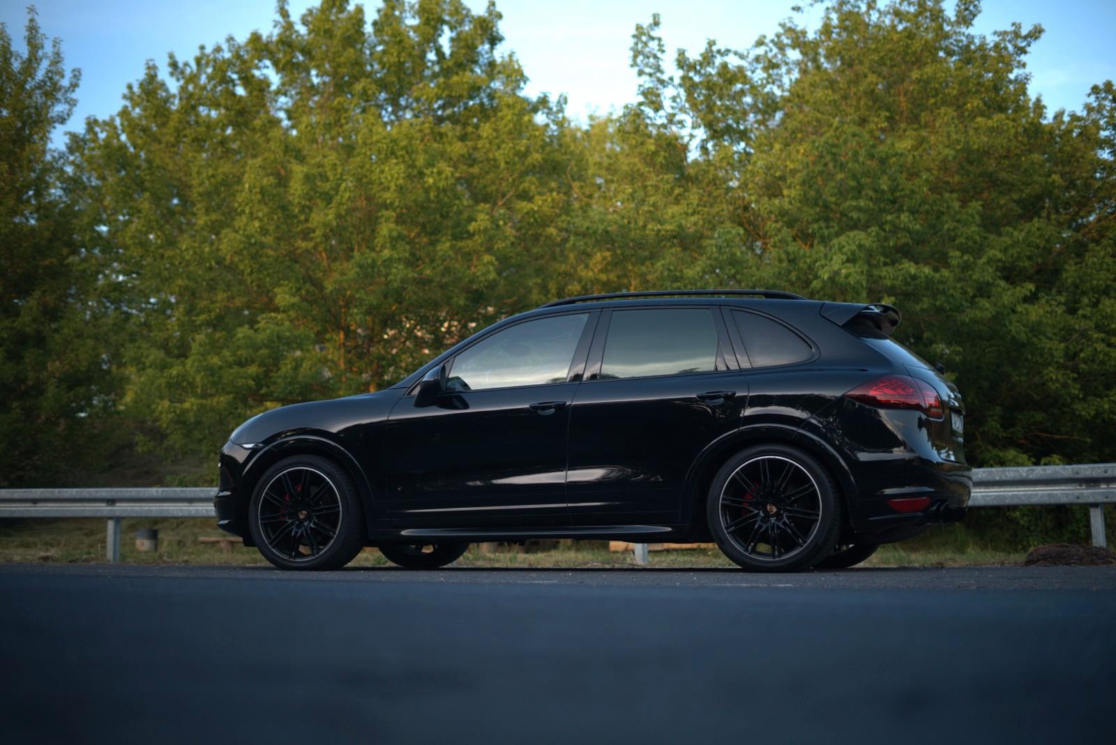 Porsche Cayenne turbo GTS