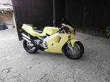 Suzuki RGV 250 - SUZUKI RG 250