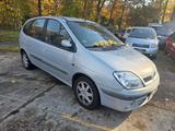 Renault Scenic RX4 Privilege 2.0 16V Automatik - Renault Scenic: 1.4