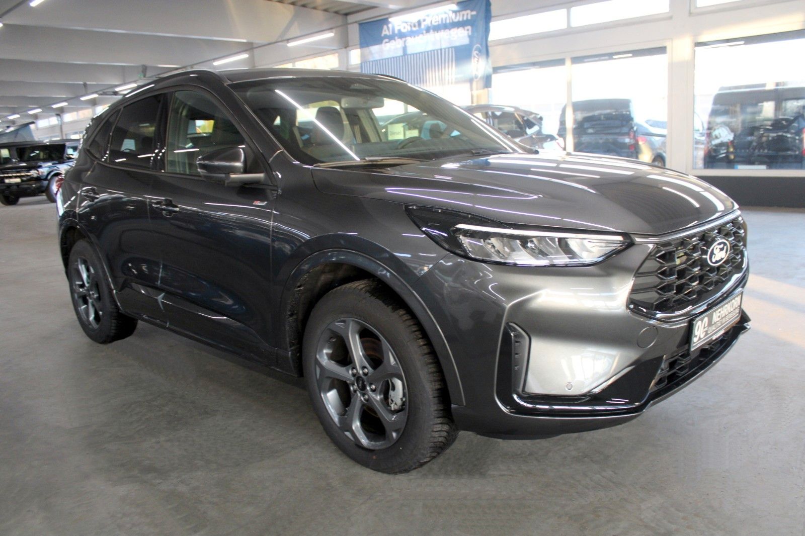 Fahrzeugabbildung Ford Kuga PHEV ST-LINE NAVI Kamera Winter Paket