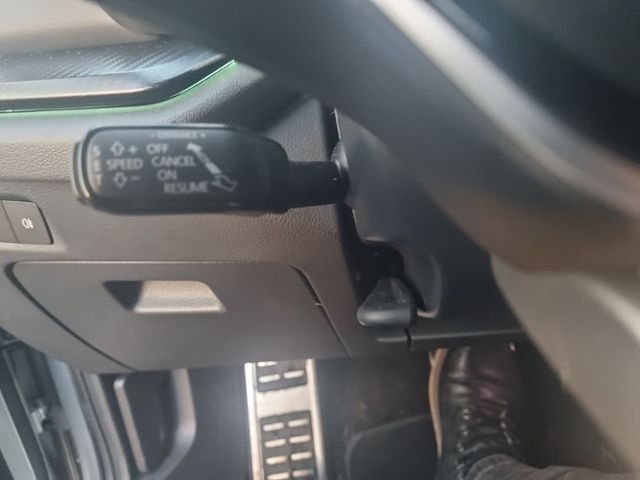 Fahrzeugabbildung SKODA Octavia Combi 2.0 TDI DSG Sportline NAVI AHK W.