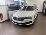 Skoda Superb Kombi / R-Kamera / SHZ / CarPlay u Navi - Skoda Superb in Aachen
