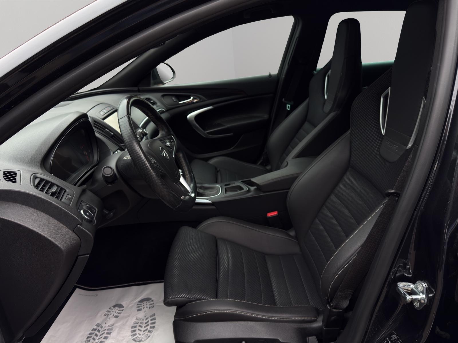 Opel Insignia OPC 4x4 | RECARO LEDER 1HAND NAVI