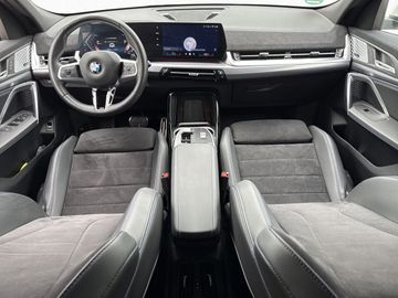 BMW X2 - 12