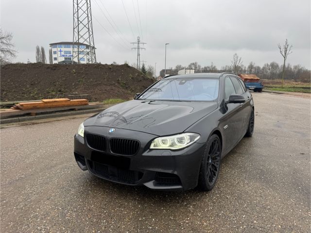 BMW M550 Baureihe 5 Touring M550 d xDrive