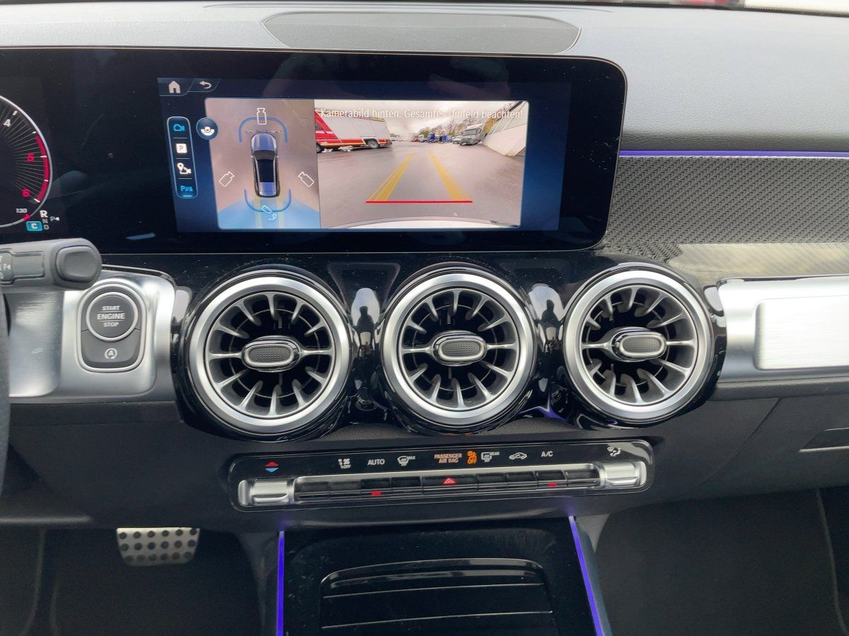 Fahrzeugabbildung Mercedes-Benz GLB 200 d AMG/Night/Pano/360°/AHK