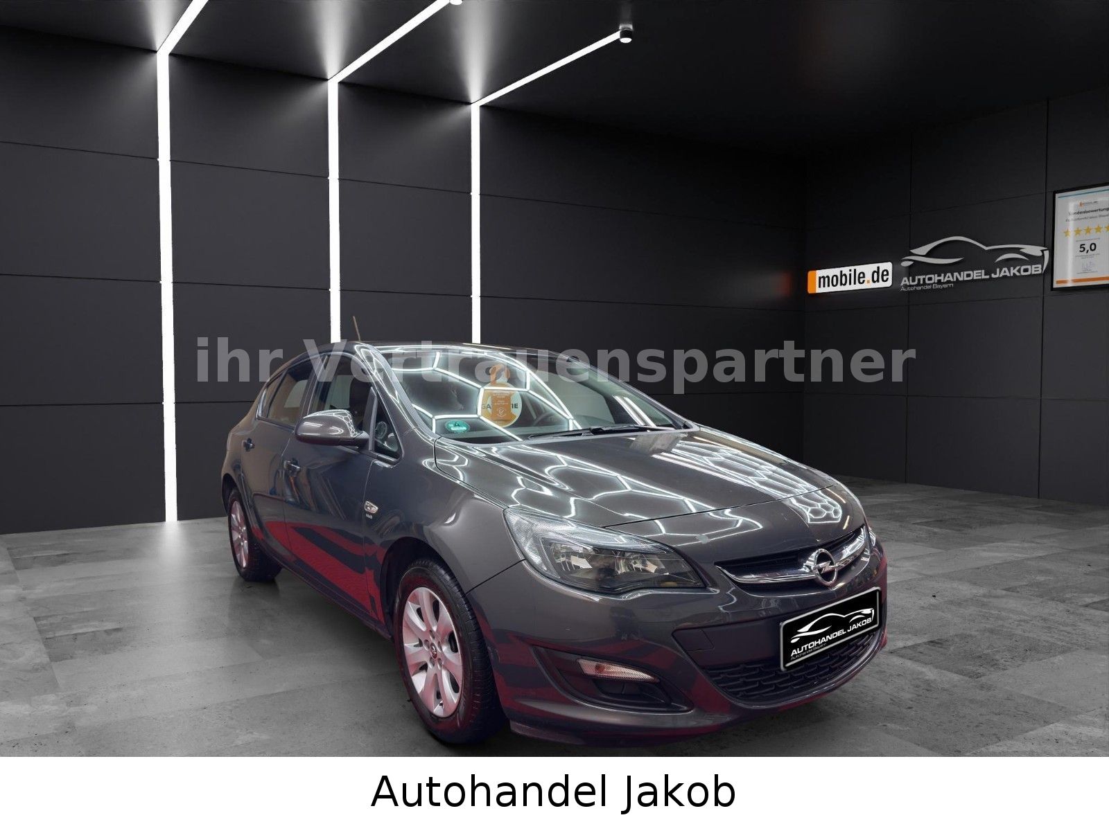 Opel Astra J Lim. 5-trg. Selection/TÜV_SERVICE_NEU!