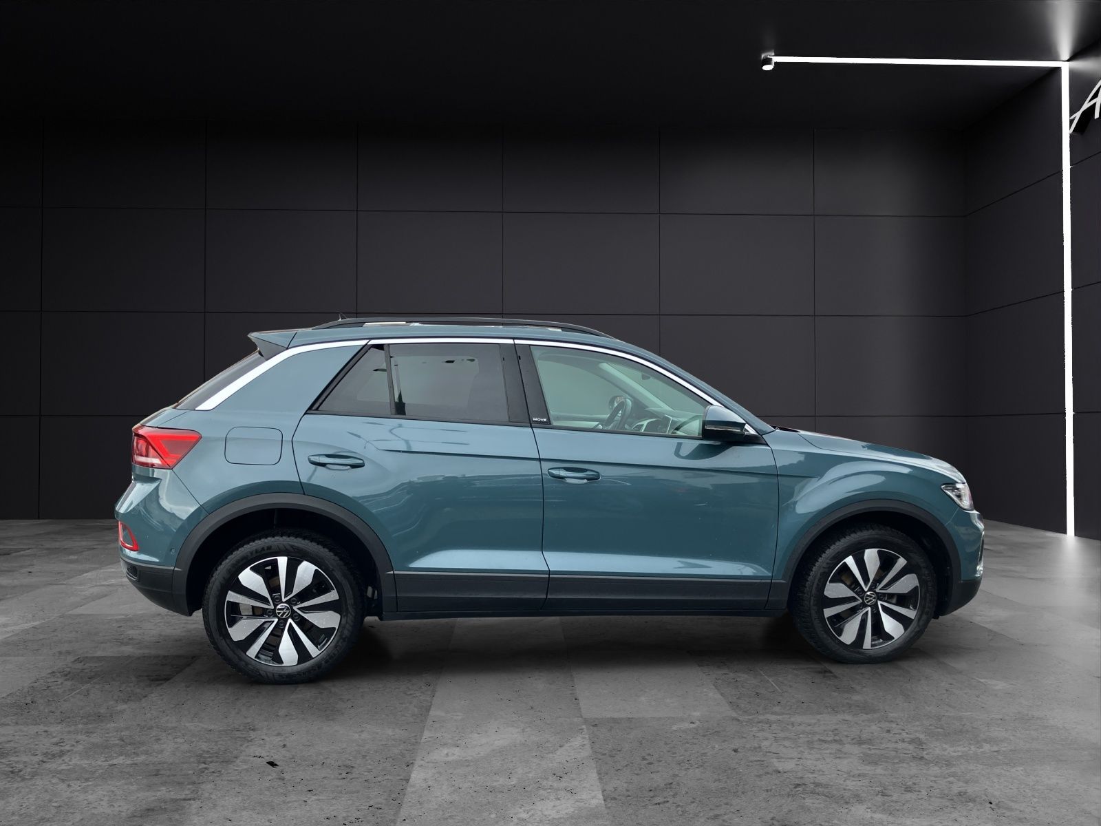 Fahrzeugabbildung Volkswagen T-Roc 1.0 TSI Move LEDplus AHK Navi AID ACC RFK