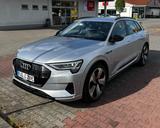Audi e-tron 50 quattro Optikpaket Schwarz - silberne Audi e-tron