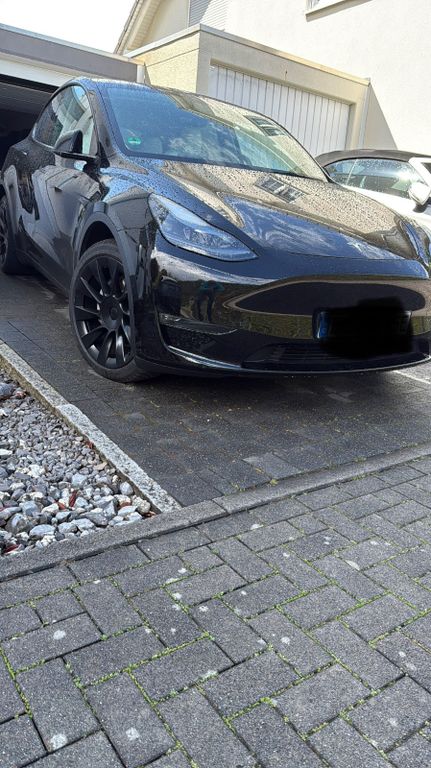 Image of Tesla Model Y