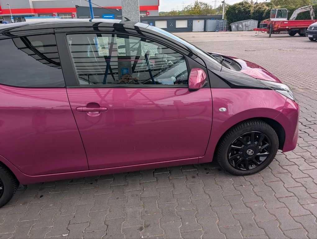 Image of Toyota Aygo (X)