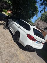 BMW M550d B&W, Softclose, StHzg, 4SHZ, Pano, TAUSCH - weiße BMW M550