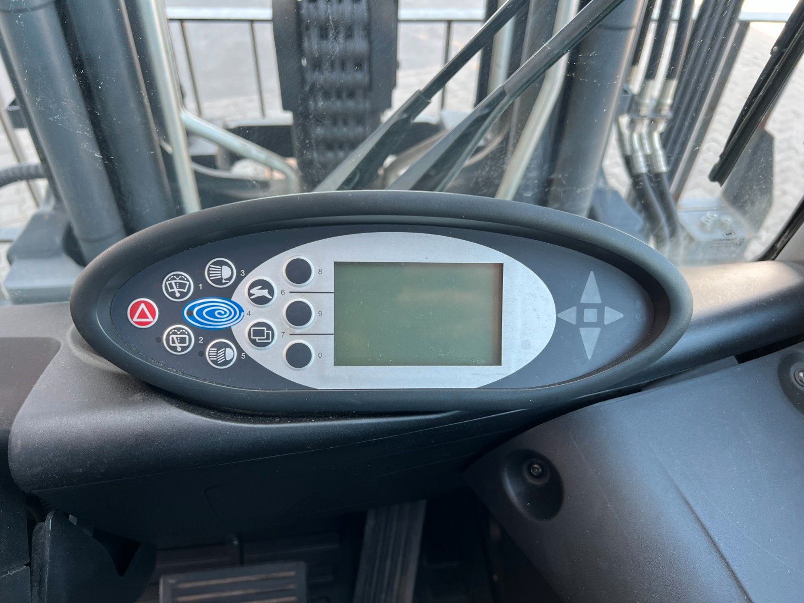 Fahrzeugabbildung Still RX70-80 / Tripex: 4.70m! / Zinkenversteller / SS