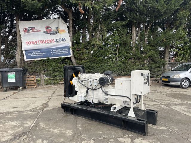 Otros Perkins 100 KVA Generator 3 Phase