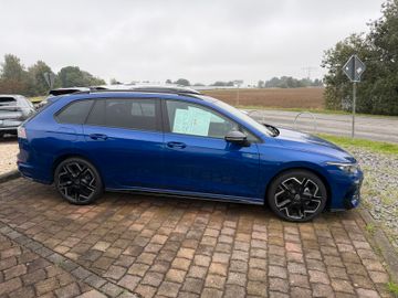 Volkswagen Golf Variant 1.5 eTSI 150PS R-Line, MATRIX, AHK