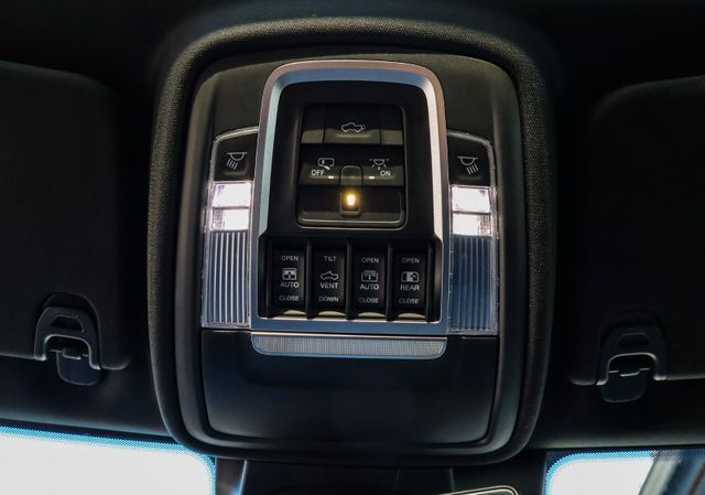 Fahrzeugabbildung Dodge RAM 1500 NIGHT SHADE 5.7V8 LPG AIR RIDE