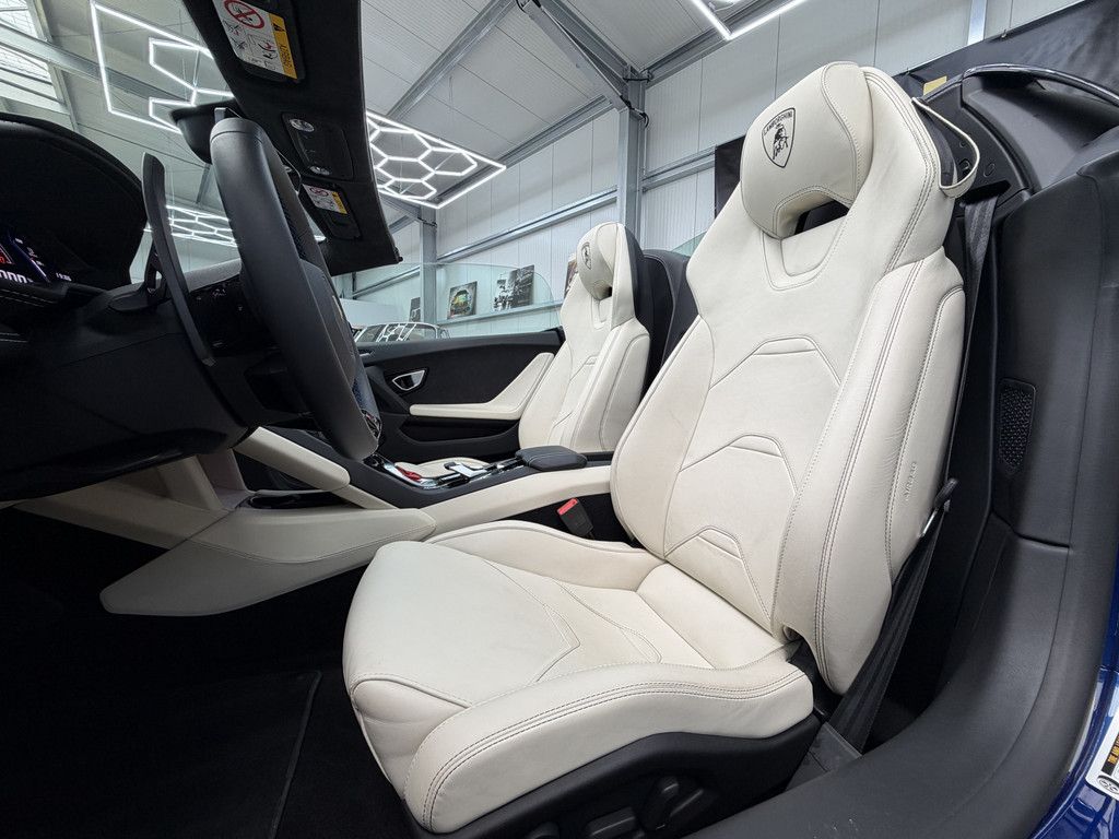 Lamborghini Huracan EVO Spyder AWD Blu Sideris Lift Kamera foto 11
