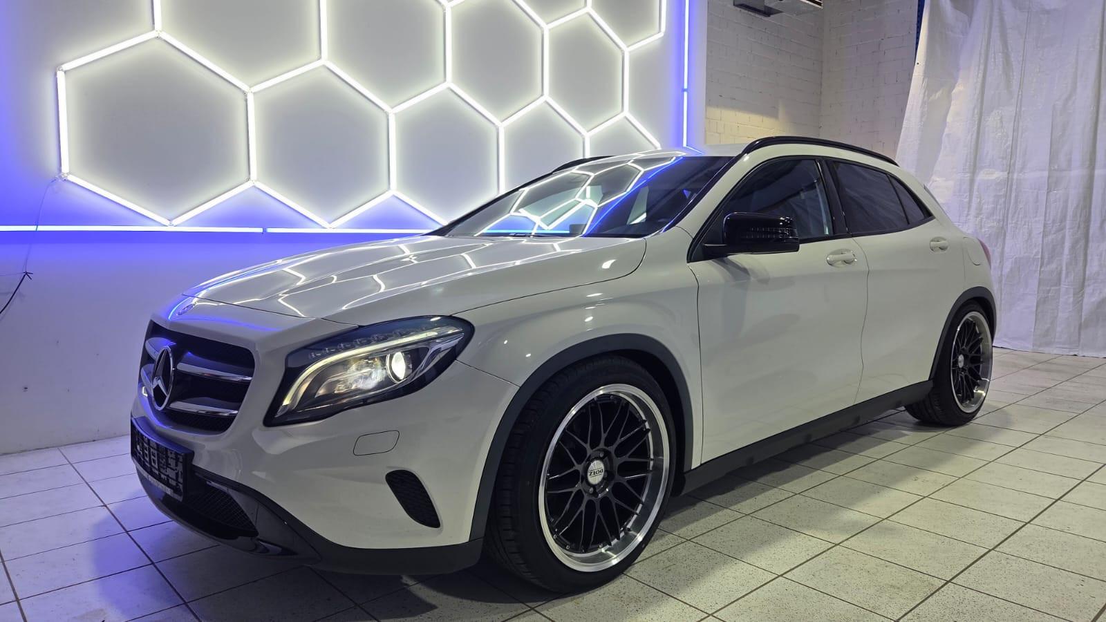 Mercedes-Benz GLA 180