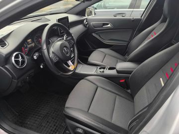 Bild 10 Mercedes-Benz A 180 Style Automatik Navi PDC SHZ