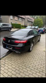 Mercedes-Benz E 200 Coupe.  - Mercedes-Benz E 200 in Essen