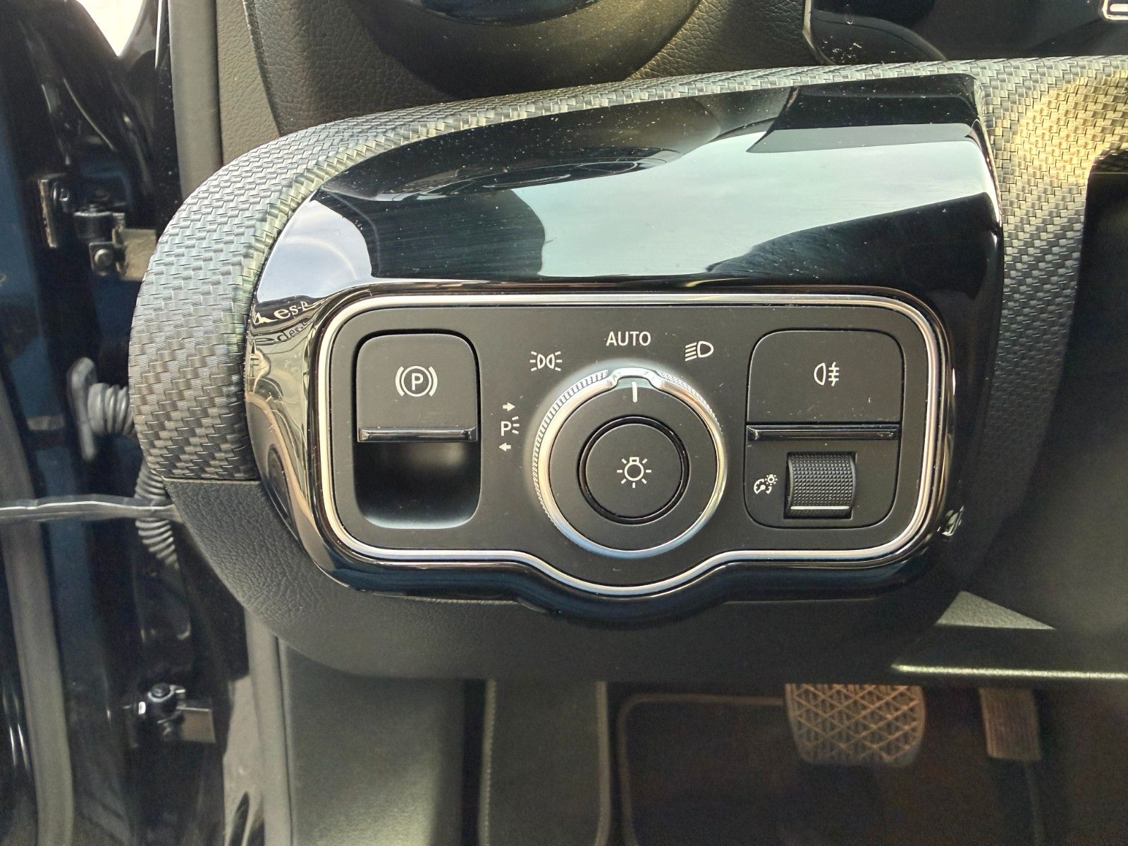 Fahrzeugabbildung Mercedes-Benz A 200 d LED+R-Kamera+TOTW+Carplay+IHC