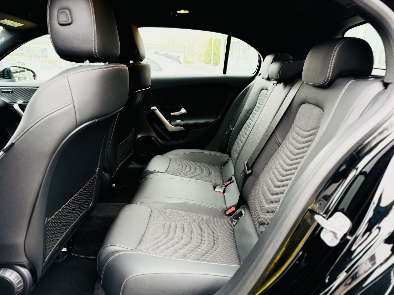 Fahrzeugabbildung Mercedes-Benz A 180 PROGRESSIVE Advanced, Autom, Winter, RFK,